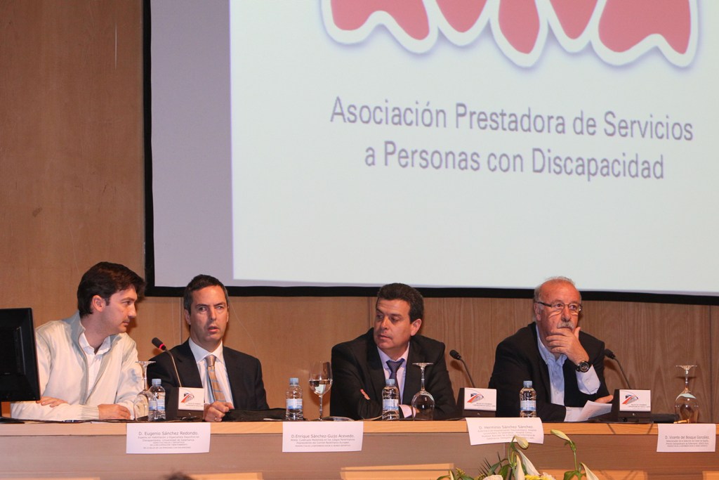 Eugenio Sánchez Redondo en su exposición sobre el Proyecto AVIVA